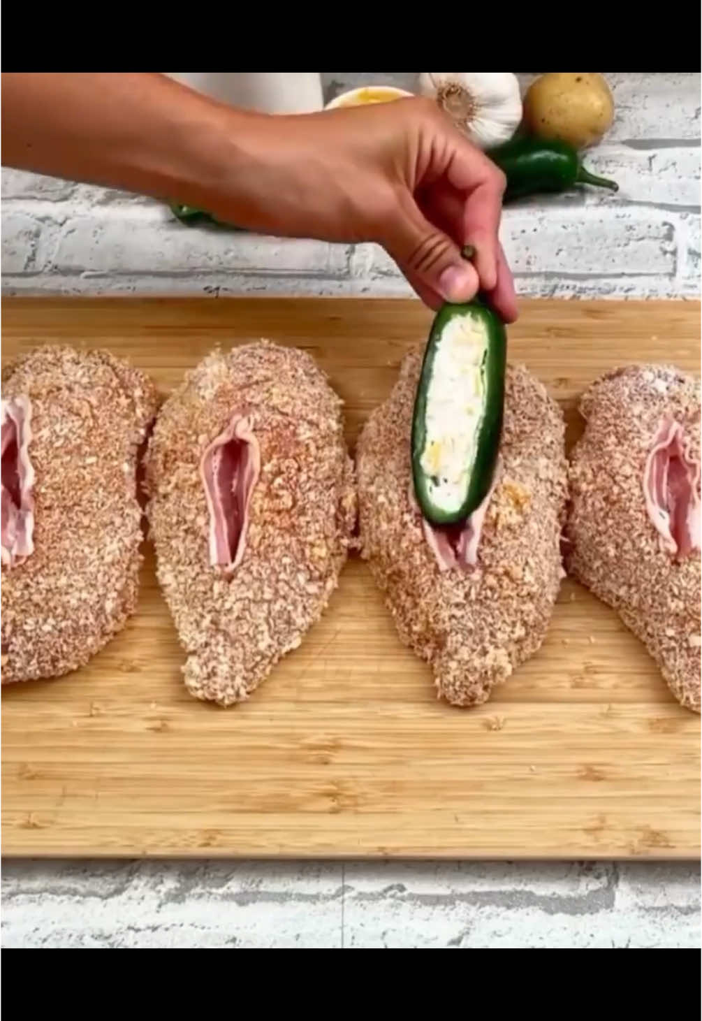 Now THIS is Foodporn (Sorry Mom) 😳
In case you missed it, this recipe is for jalapeño stuffed chicken breast with potato 😋🤤
Songs: WAP (@iamcardib and @theestallion) covered by @avantinagral and
@abhilasha_sinha to the tune of Santa Baby 🎅 #fyp #foryou #foodporn #cooking 