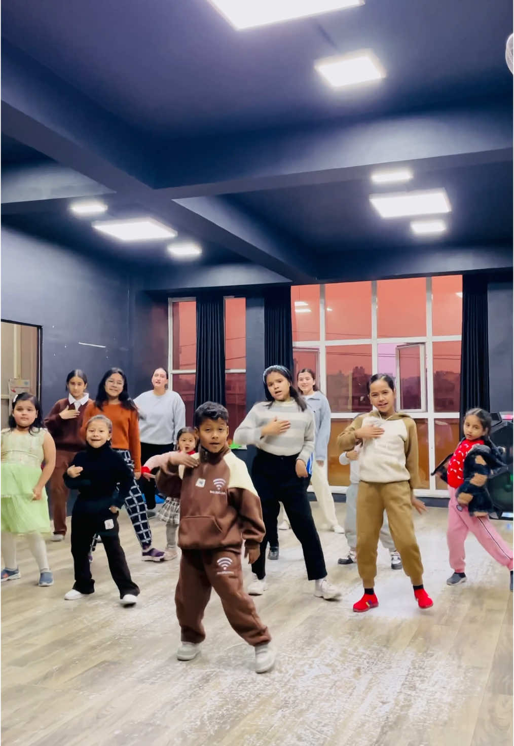 #flexibledanceschool #nepalitiktok #fyp #foryou #bollywoodsong #hindisong #dance #keepsupporting #koteshwor_kathmandu 
