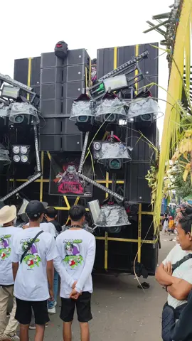 seng due lagu ngamok 🔥🙌 #jokeraudiolumajang #karnavalsoundsystem #karnavalbahrululum #trending #lewatberanda #karnaval2025 