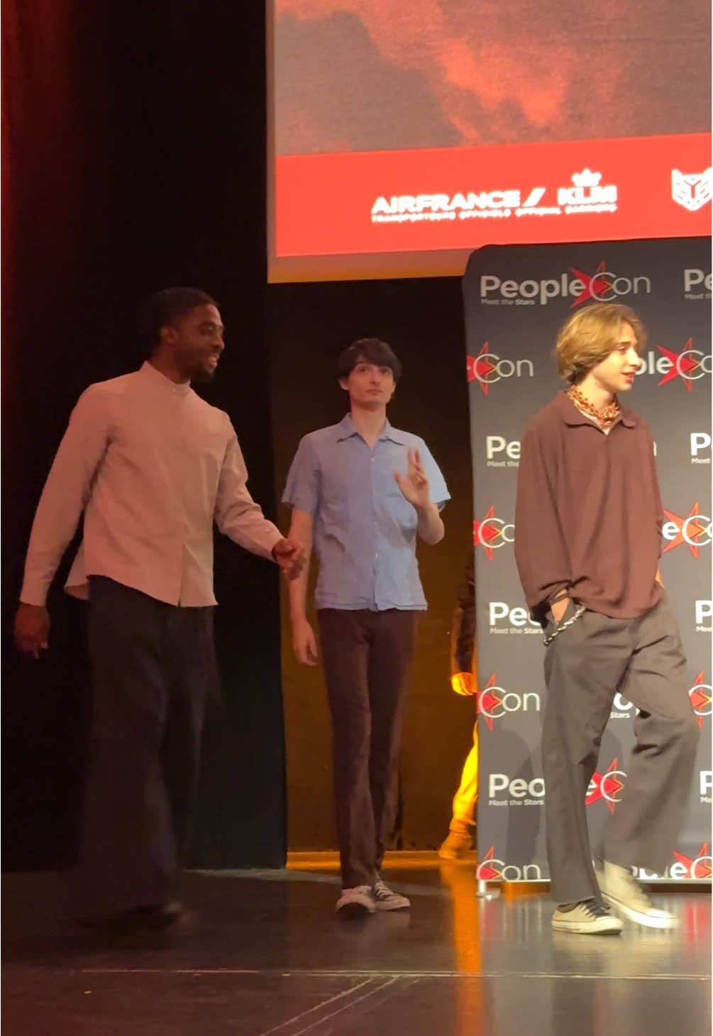 #finnwolfhard #gatenmatarazzo #calebmclaughlin #raphaelluce #mikewheeler #dustinhenderson #lucassinclair #strangerthings #onregardequoi #TikTokSeries 