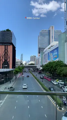 📍MBK Center One of Bangkok’s popular shopping mall.  You can find electronic, souvenirs, cosmetics, food, and more here . ⏰ : 10 a.m - 10 p.m 🚆 : BTS National Stadium & BTS Siam #MBKCenter #Bangkok #shoppingmall #thailand #thailandtravel 