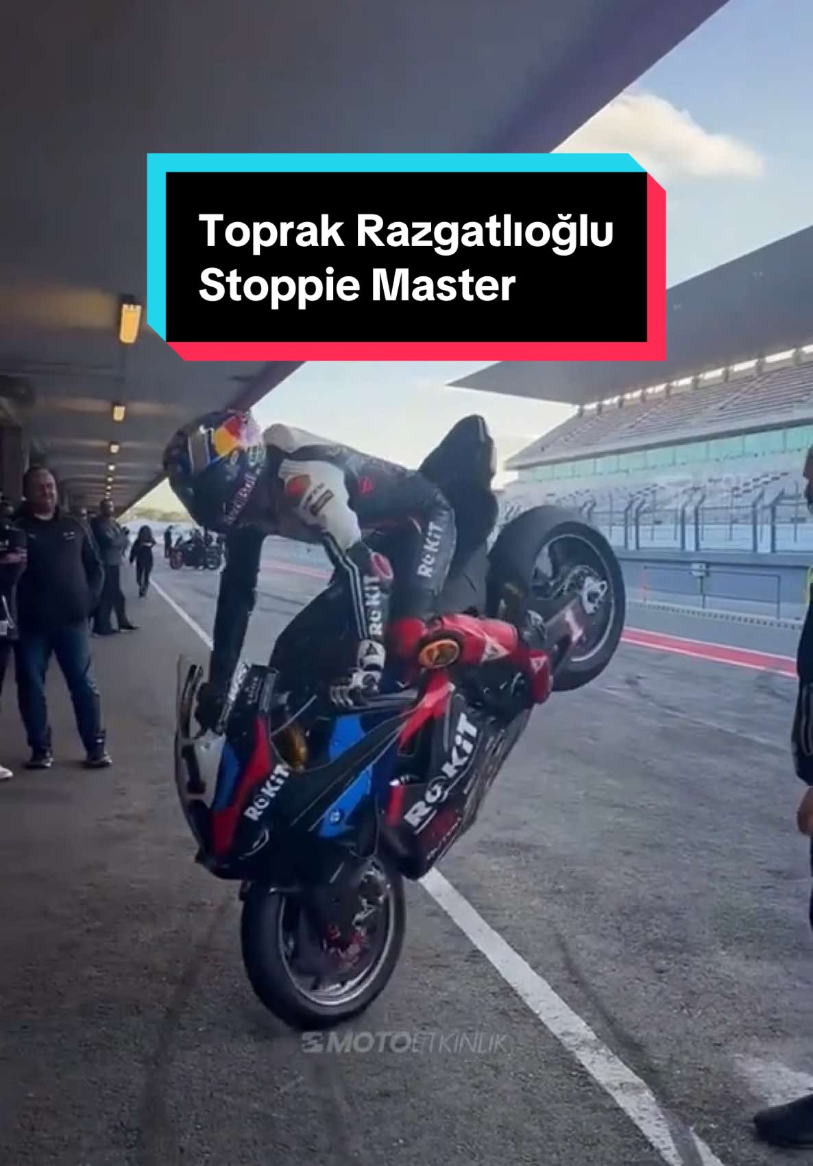 Toprak Razgatlıoğlu Stoppie Master 🏍️💨🔥🔥 @Toprak Razgatlıoğlu @WorldSBK  #ToprakRazgatlioglu #Stoppie #bmw #m1000rr #moto #motor #motorcycle #show 