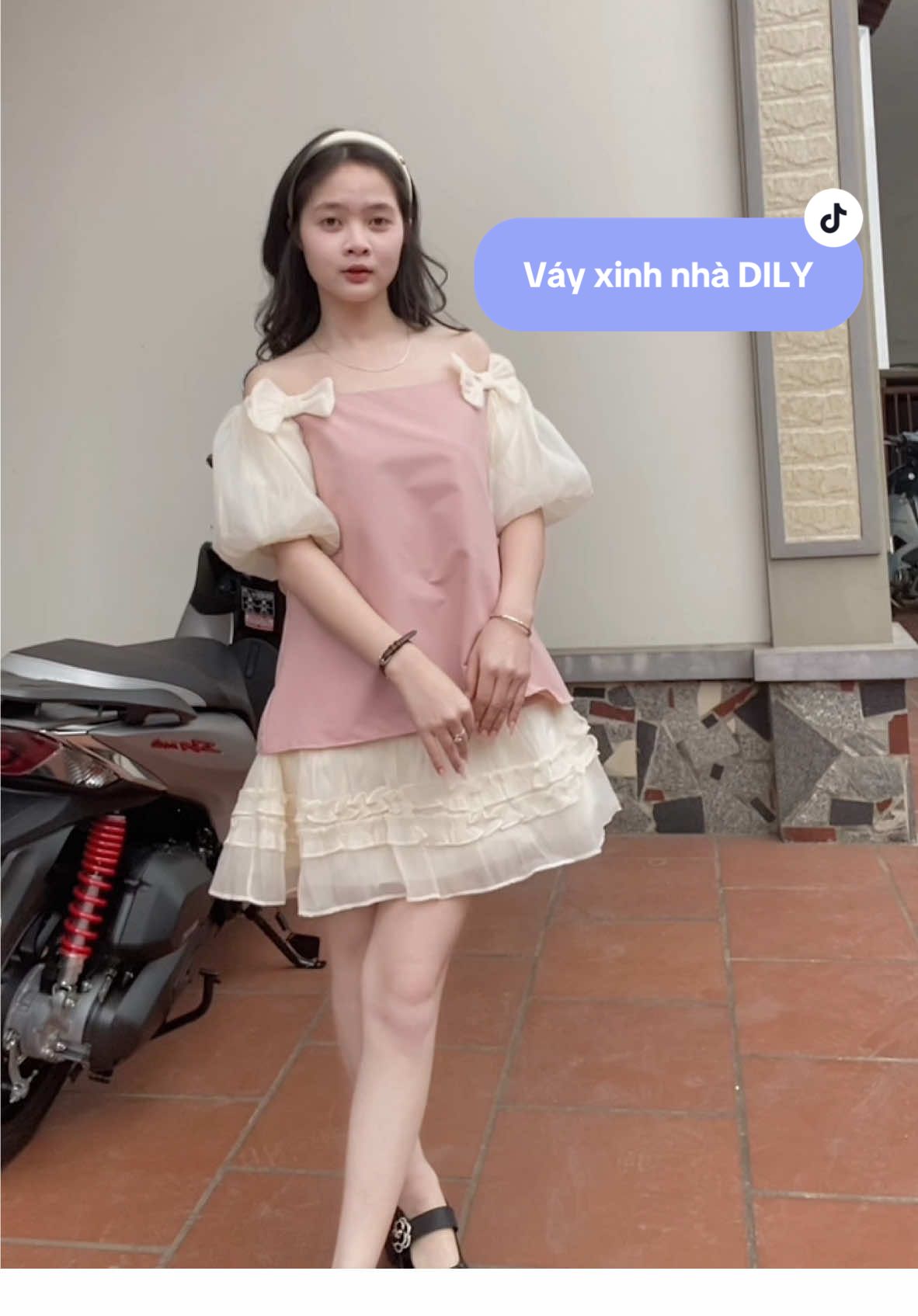Em vẫn cứ dịu dàng như thế … @Dilyshop.vn #dilyshop #vaythietke #maingocduong 