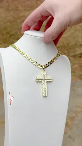 #necklace #14k #gold #cross #diamond #cuban #foliage 