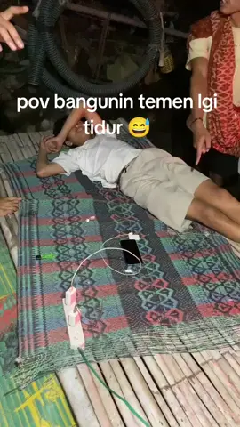 bangunin teman lagi tidur bikin ngakak 😂#funyy_videos#4u#pyf 