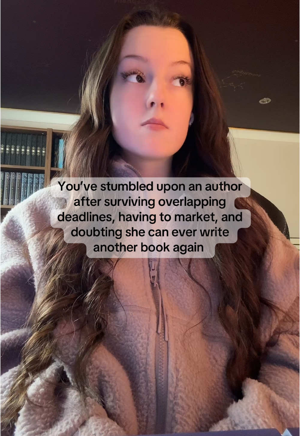 I got like 1 week before I’m now back on deadline💻🏃‍♀️💨 #BookTok #thestarsaredying #thenightisdefying #chloecpenaranda #bookrec #romantasy #fantasy #books #fantasybooks #kindleunlimited 