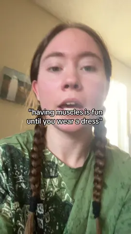 I hate that saying like it can still be feminine to wear girly clothes and have muscles #gym 
