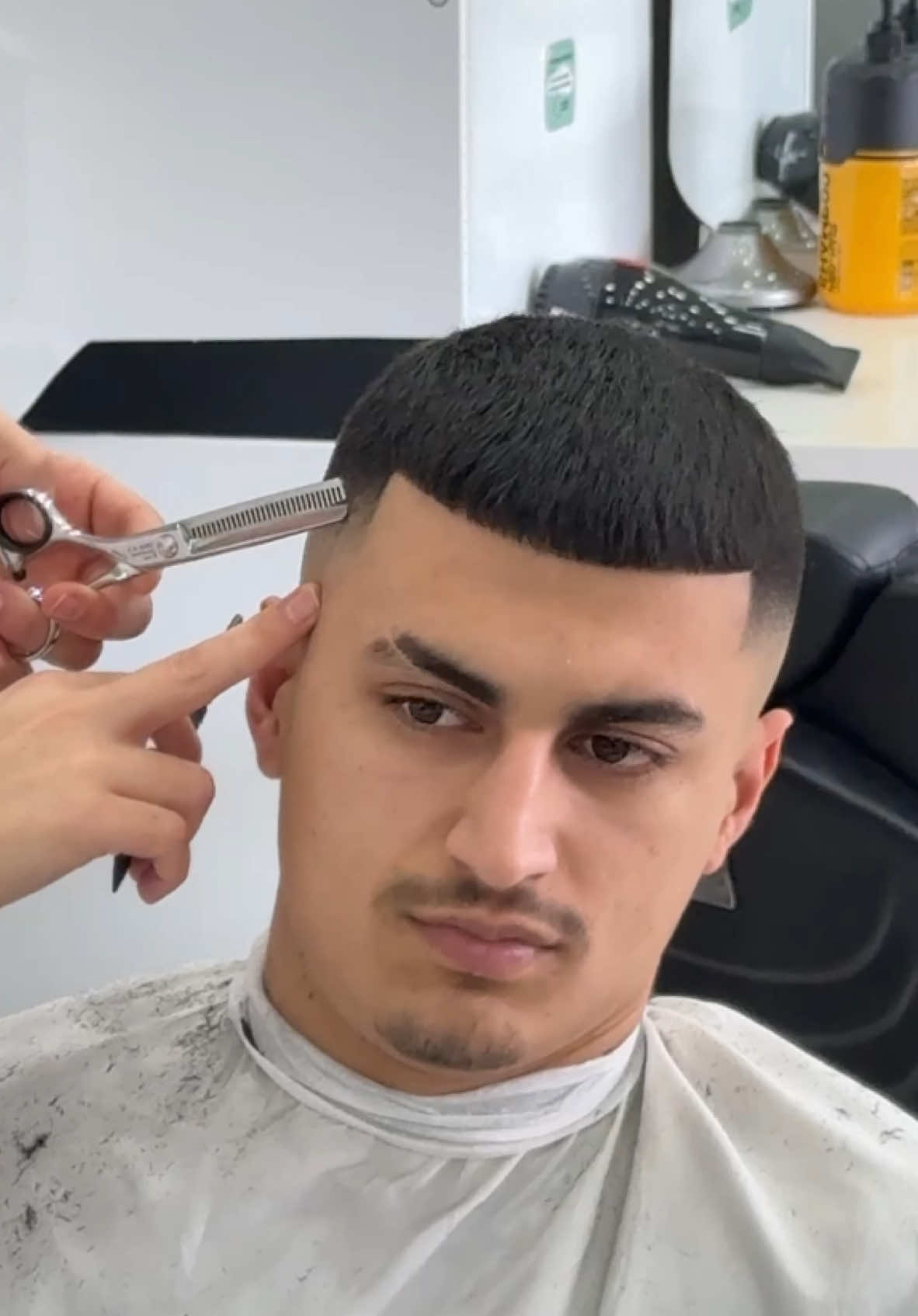 Havhavhavhav 🥶 • HairCut : @suleymancantunbul  📍İSTANBUL/ BAHÇEŞEHİR __________________________________ #bahçeşehir #başakşehirspor #istanbul #taksi̇m #hair #hairstyle #saçmodelleri #moda #tarzgiyim #tarzgiyim #berberlerdunyasi #erkeksaçmodeli #haircut #fade #fadegame #mehmettunbul