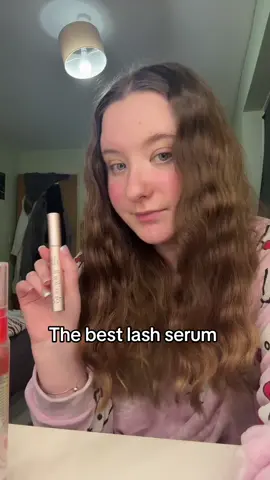 The best to grow those lashes  #glowforit #glowforitlashes #lashserum #tiktokmademebuyit   #viralforareason  #smallcontentcreator #smallcreator #smallcreators #smallcreatorstogether 