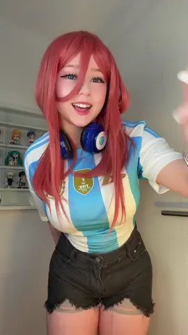 solo money pull up 🥹 #mikunakanocosplay #thequintessentialquintuplets #mikunakano #cosplay 