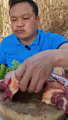Raw meat #mukbang #asmr #eating #eatingshow #eatingsounds #raw #meat 