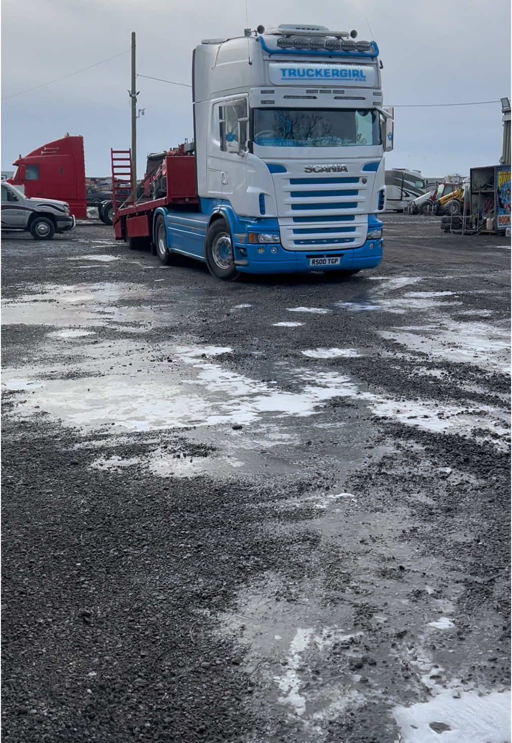Big loads only for this truck 🤦‍♀️😂 #truckergirl850 #truckergirl #trucks #truckersoftiktok #trucktok 