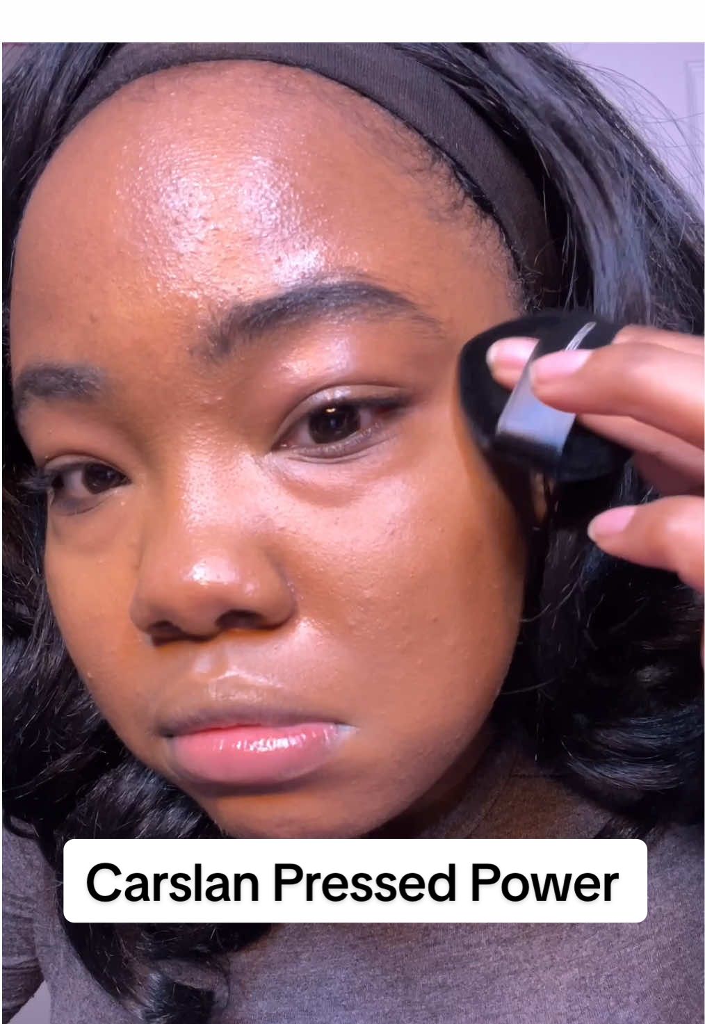 Carslan Powder is perfect longwear and oil control Blurring Skin Powder I tried I wanted to put this to the test to see is it worth the hype  #carslan #carslanpowder #carslanpressedpowder #settingpowder #settingpowdermakeup #waterproofmakeup  @carslan_us 