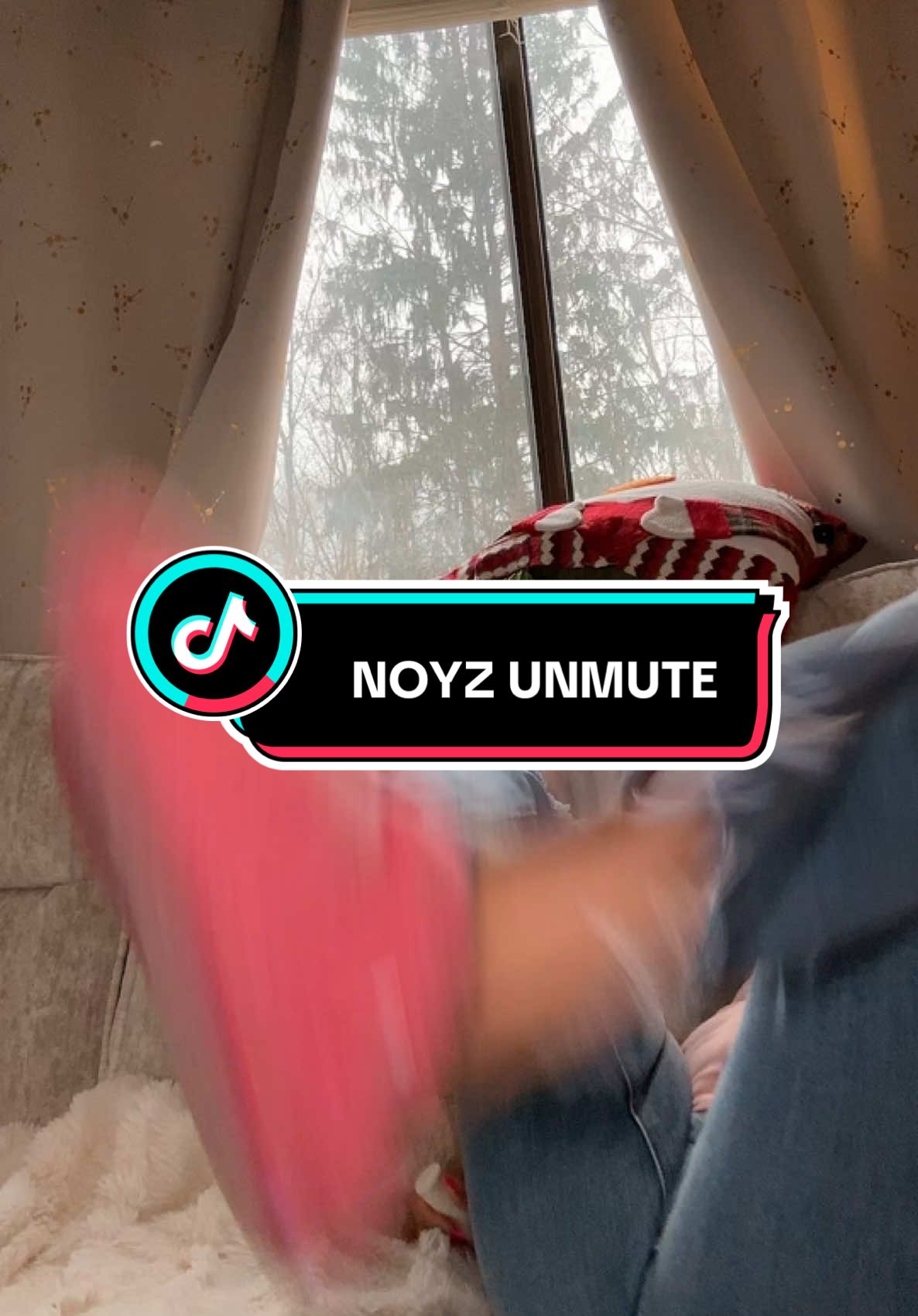 On the go, long lasting fragrance UNMUTE! Check out all their scents bc they are all amazing! #noyz #noyzfragrance #noyzpartner #noyzunmute #fragrance #perfumes #spotlightfinds #tiktokshoploveatfirstfind 