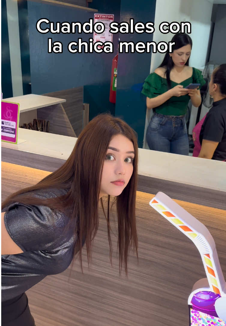 Cuando sales con la chica menor!#ecuador #ecuador🇪🇨 #comedia #xd #humorespañol #humor #mexico #Meme #risa @Grani Santas 