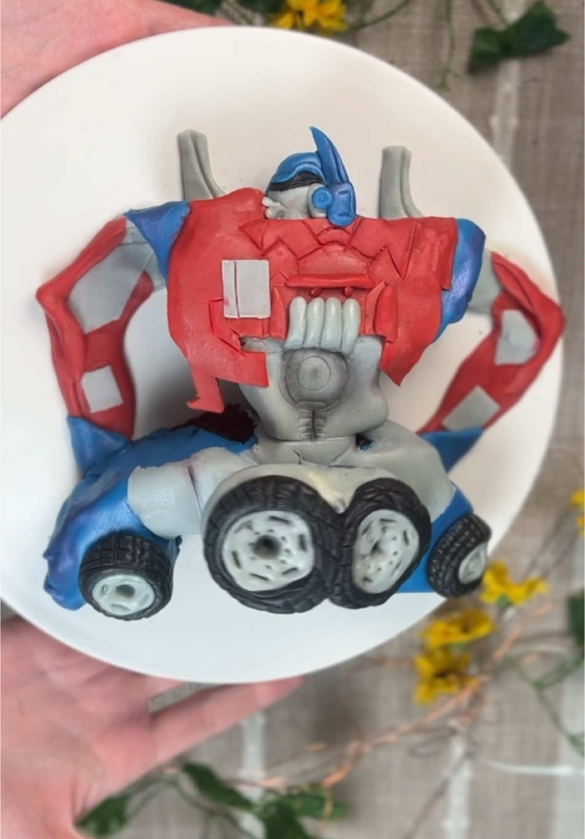 hope your weekend was gas🛞🛞 #optimusprime #transformers #cake #cursed #meme #bakingthursdays 