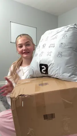 SHEIN UNBOXING 📦🛍️ lmk if u want a try on 😋 #creatorsearchinsights #shein #sheincares #sheinunboxing #sheinhaul #sheinusa #haul #shopping #haultok #fyp @SHEIN @SHEINUS 