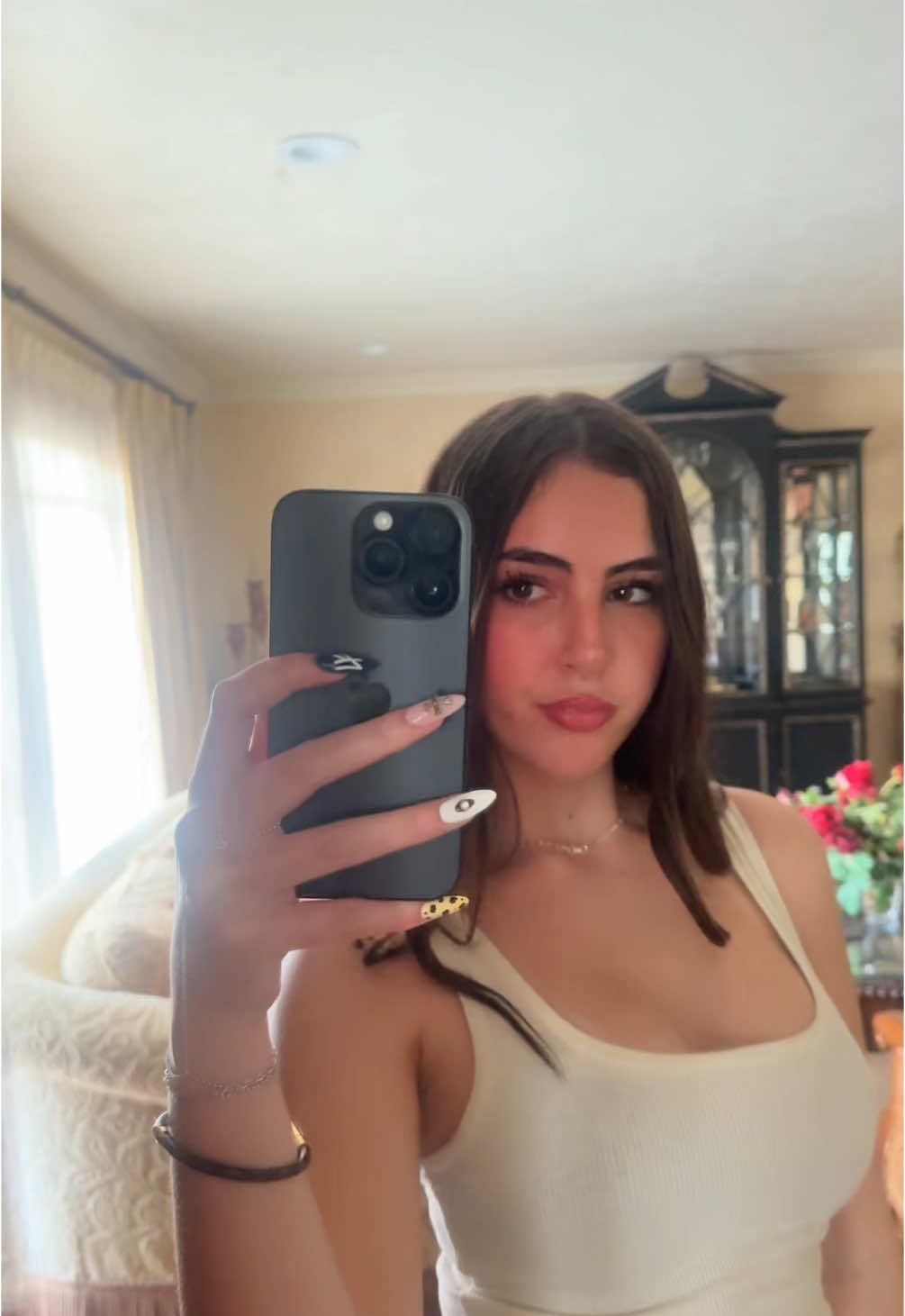 hi close mirror 
