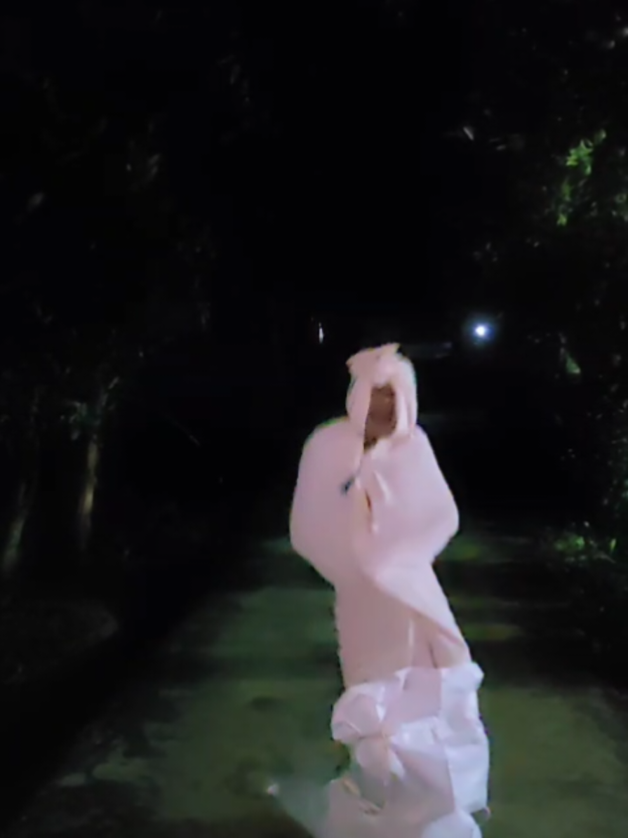 Aksi Pocong Lompat. #ngakak #comedia #penampakan #horor #comedy #comedyvideo #viralvideo 