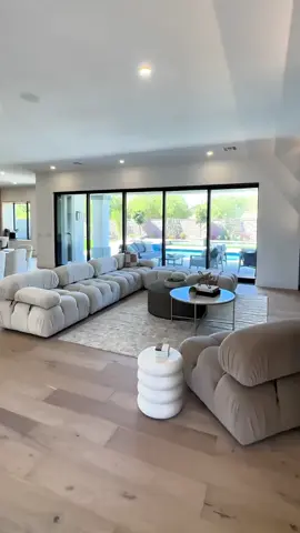 I love it 😻 this Living room is amazing! #interior #housetours #artisticinterior #interiordesign #usa🇺🇸 