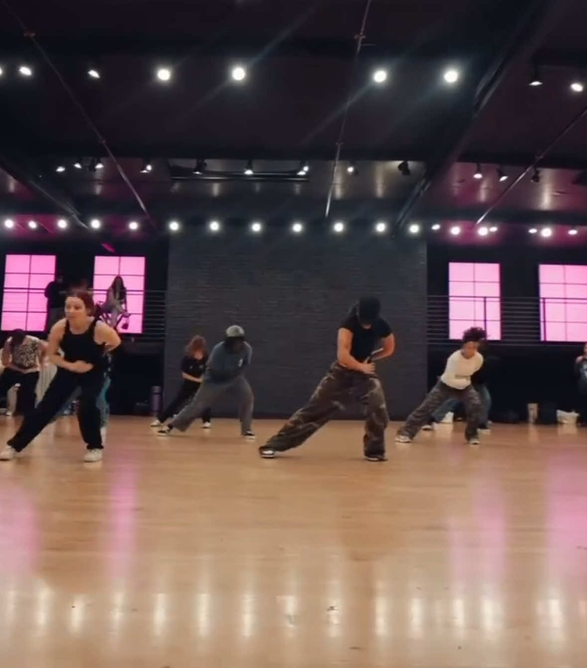 @RhapsodyJames choreo always eats!!!🔥🔥 #dance #dancetraining #danceworkshop #danceworkshops #danceintensive #laestablishment #msaagency #danceagency #movement #mihranknoho