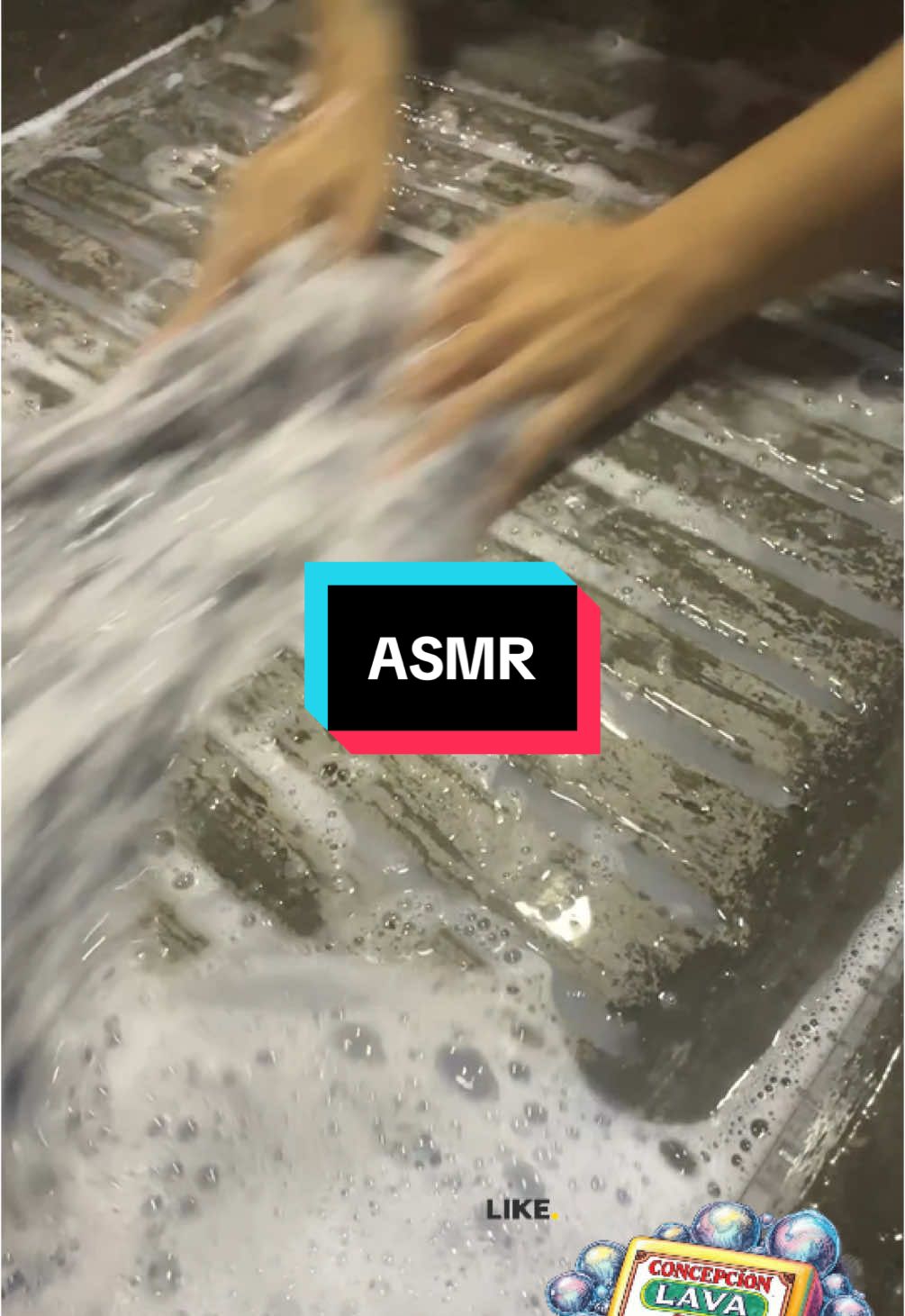 HANDWASHING CLOTHES #washingclothesbyhand #laundryasmr #soapasmr #asmrsounds #relaxingvideos