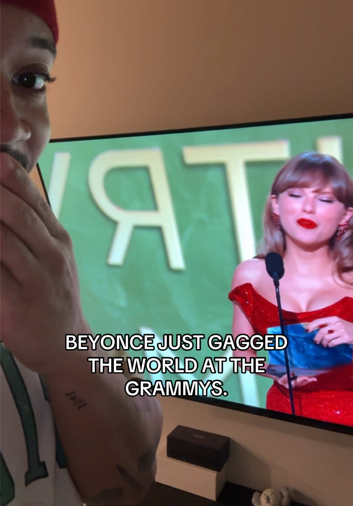 SHE SAID “who, what, when?! 😳”  oh they’re pissed BEST COUNTRY ALBUM!!!
