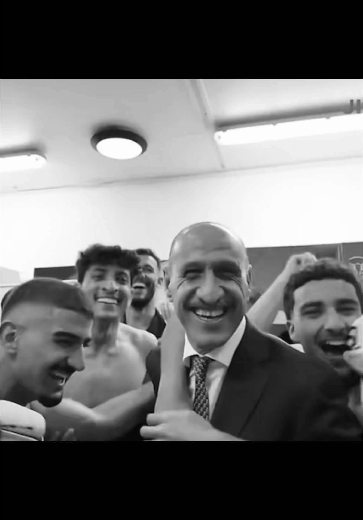 اكثر تصميم متعببب بس فدوه للمنتخب😂. #المنتخب_العراقي #اسود_الرافدين_فخرنا🇮🇶 #ابطال_العراق 