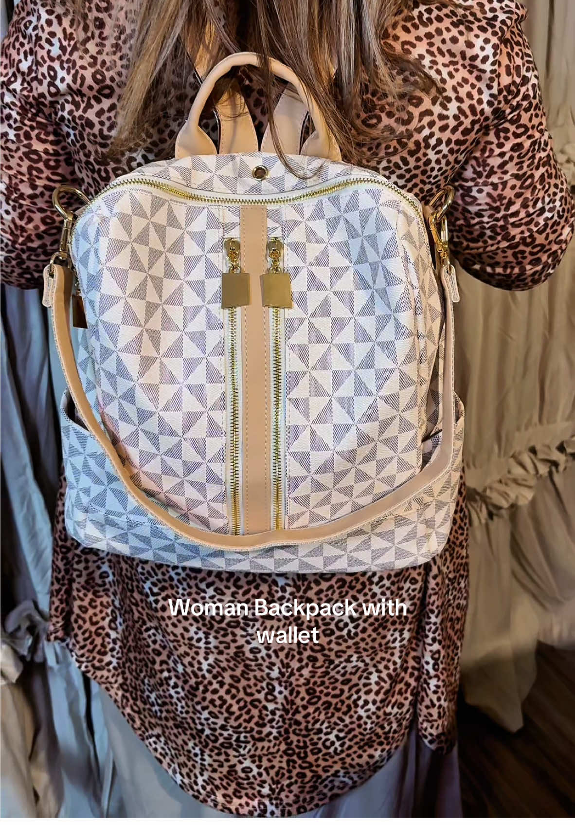 Woman Backpack with wallet #womanbackpack #tiktokshopfinds #tiktokjumpstart #tiktokmademebuyit #february14th 