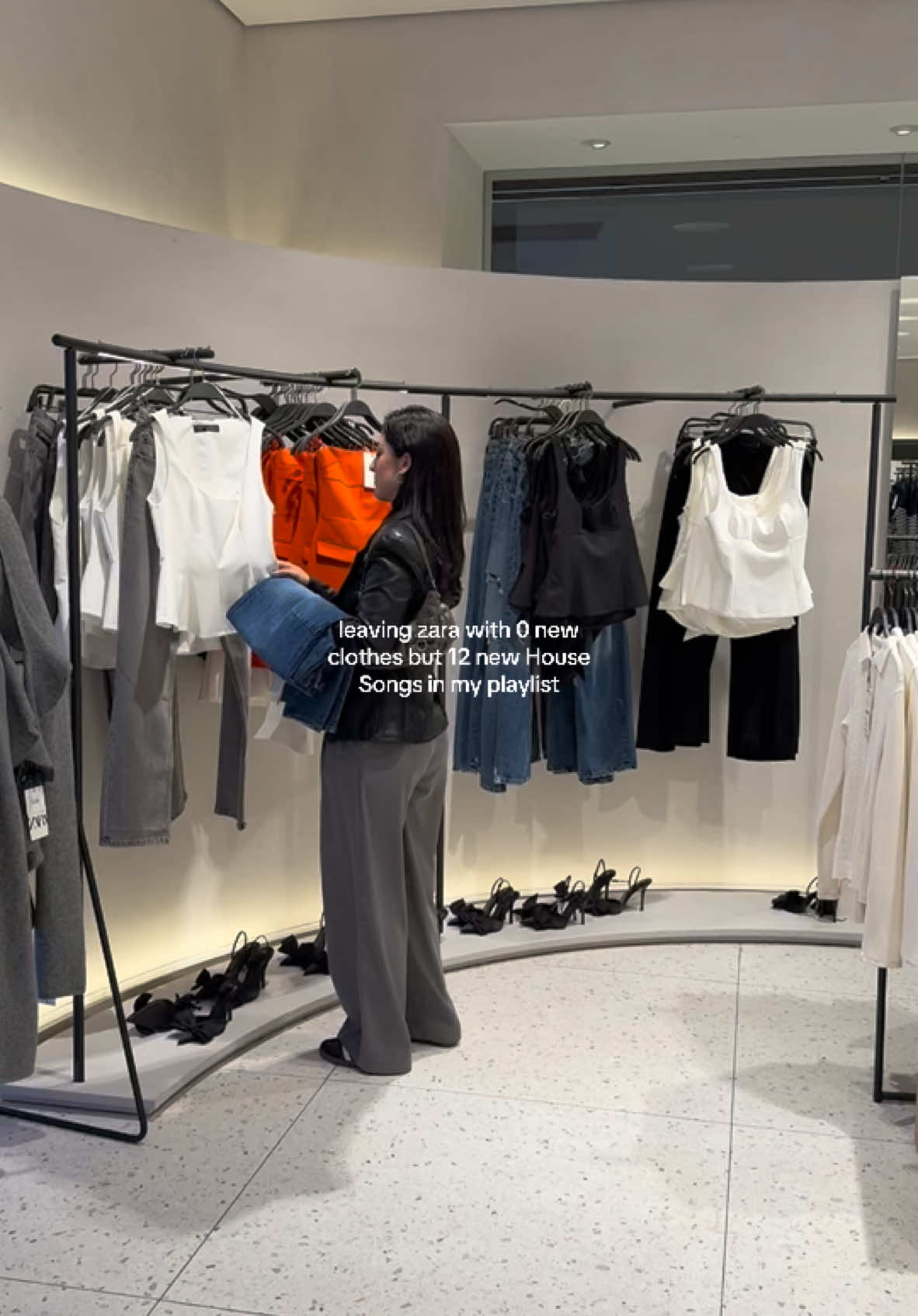 todas añadidas a mi playlist #zara #fyp #outfit #shoppingaddict #ootds #house #housemusic #playlist #musica #newmusic #viralll #foru #follow #newtrack #canciones 