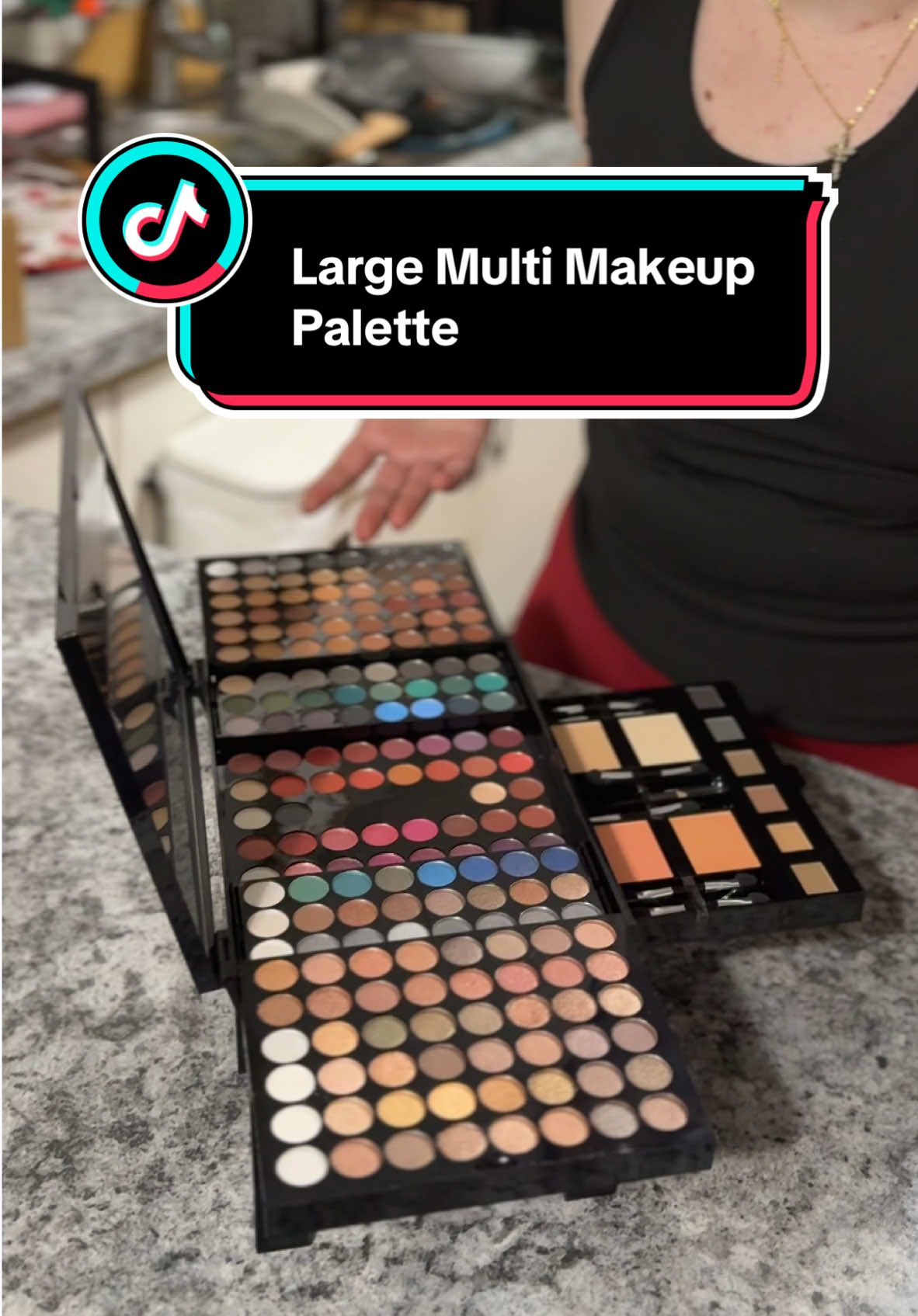 I love this makeup palette with a mirror so much! There’s more colors in it than I imagine! #makeuptutorial #makeuppalette #makeupreview #newyearnewaura #beautyhacks #tiktokshopjumpstart #mademyyear #ttslevelup #makeuptips #giftguide #tiktokshoploveatfirstfind #treasurefinds #ttsdelight #tiktokshopcreatorpicks #spotlightfinds #ttsdelightnow