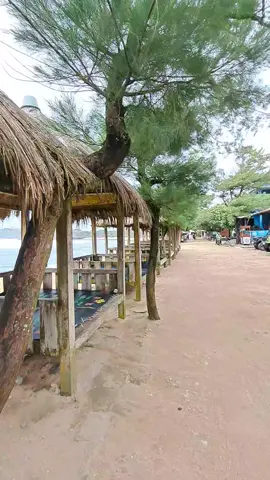 Sumilir angin di tepi pantai😍⛱️🌊 #fyp #pantaislili #yogyakarta #gunungkidul 