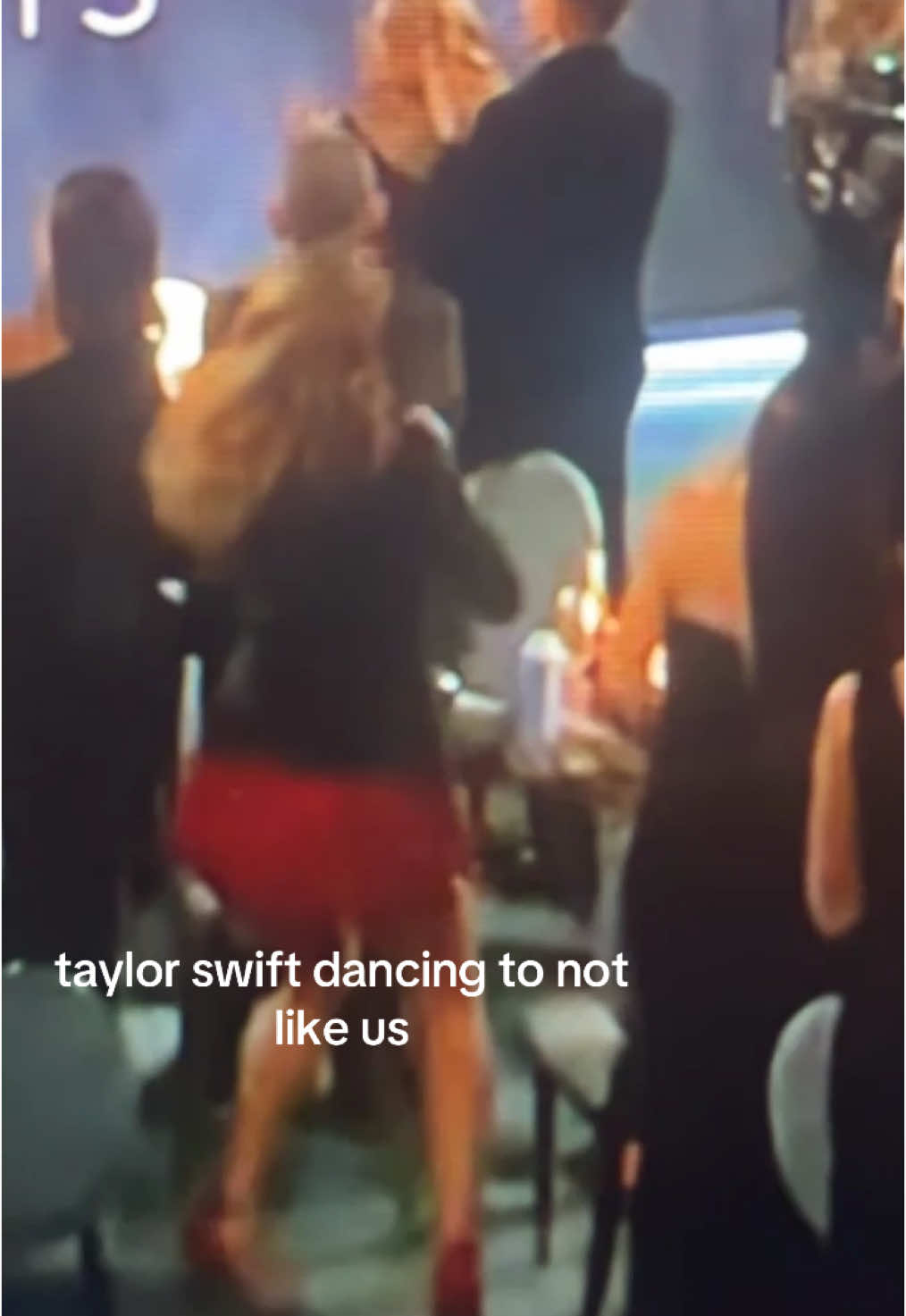 shes too cute im deadddd @Taylor Swift #notlikeus #notlikeuskendrick #taylorswift #grammys