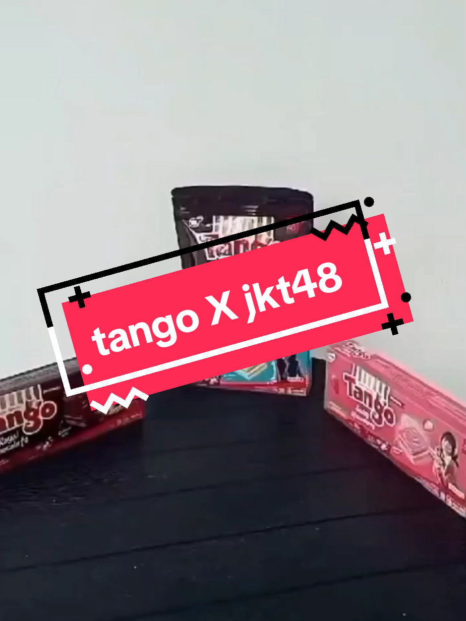nge review Tango X jkt48.  ini dia yang gw tunggu tunggu [laughwithtears] #tango #wafertango #review #jajananenak #ngemil #jkt48 #snack