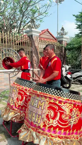 Trống Phật Sơn Truyền Thống ( Sư Phụ Tỷ ) 🎉🧧🎊 #🐉🇻🇳NamWahViệtNam🇻🇳🐉 #🐉🇻🇳XìDầu_Namwah🇻🇳🐉 #lân_sư_rồng_niềm_đam_mê_bất_tận #lân_sư_rồng #lânsưrồng #múalân #múalânsưrồng #drumliondance #trending #CapCut #xuhuong #hottrend #61binhduong #liondance #liendoanlsrvietnam #đammê #lsrvietnam #2025