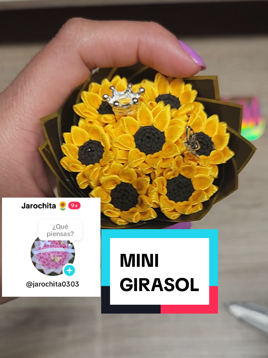Tutorial de mini girasol. Como se hace un mini girasol? mini ramo. Accesorios para auto. mini bouquet flowers #ideasderegalos #accesorio #accesoriosparacoche #bouquet #sunflowers #mini #diyflowers #diyflower #tiny #aprendiendo #tutorial #tutorials #creacionesdsm 