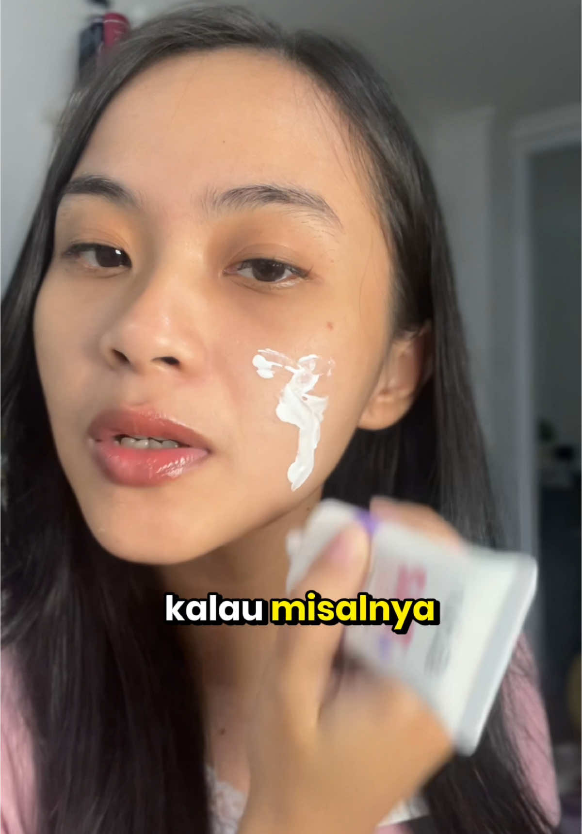 Kalau  bisa balik jaman sekolah keknya salah satu skincare yang akan gw pake terus ya ini sih #nuface #glowingskincare #zatsetcream 