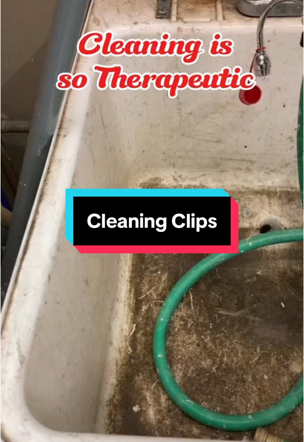 #creatorsearchinsights #cleaningtok #cleaninglady #scrubbing #oddlysatisfying 