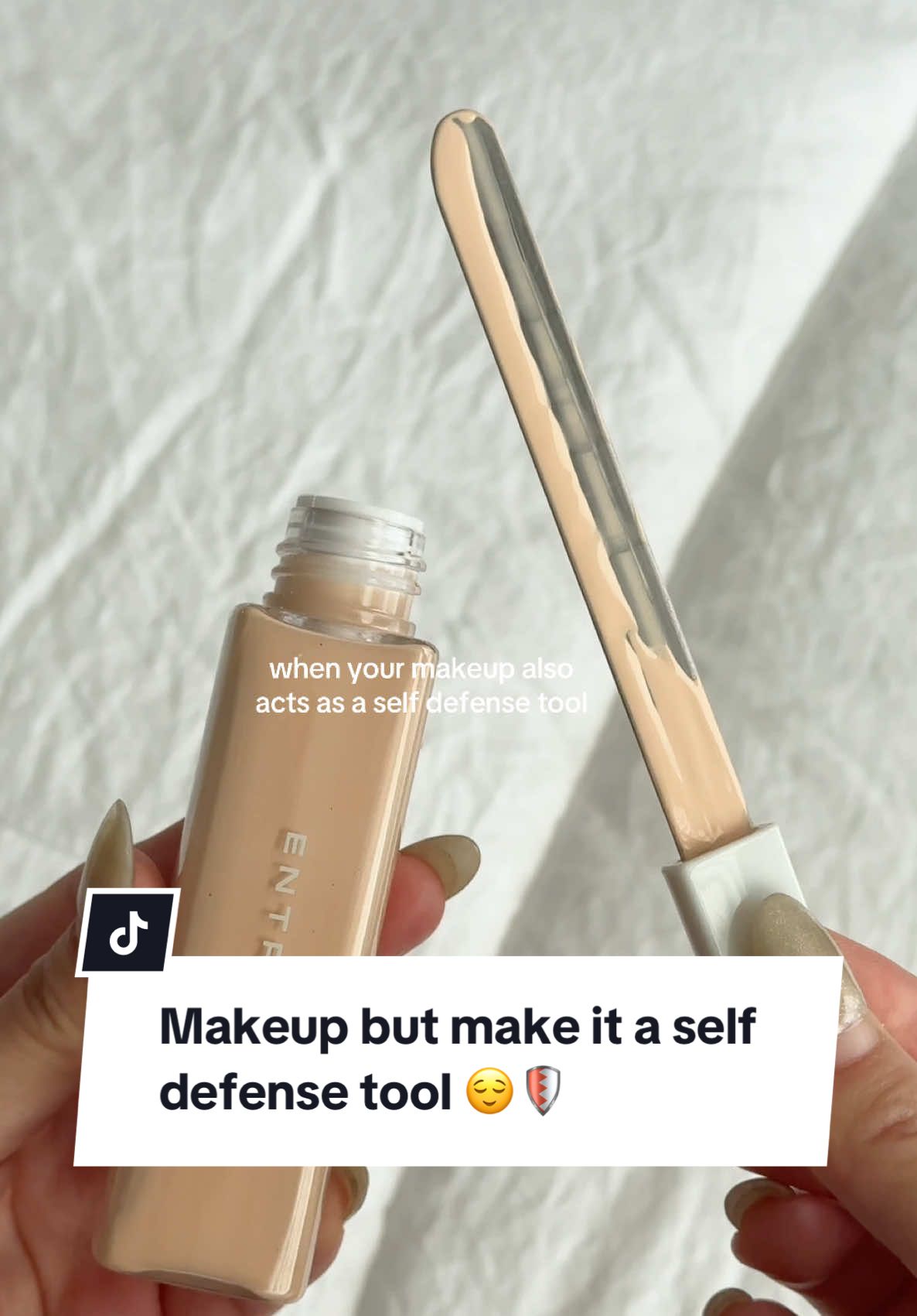 imagine pulling this out in the restroom to fix your makeup 😂 @entropy.global  #entropymakeup #kbeauty #koreanmakeup #makeup #foundationreview #spatulafoundation 
