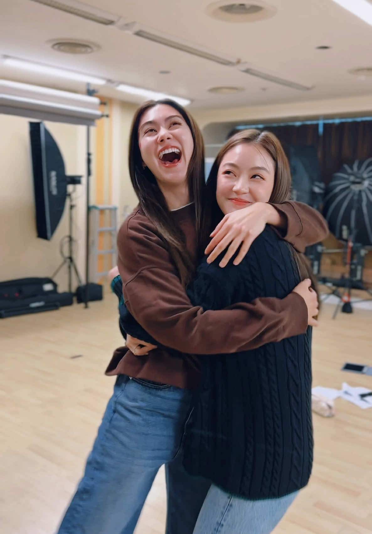 🫵 ขี้หวง @𝐿𝑜𝑟𝑒𝑛𝑎 𝑆𝑐ℎ ⋆｡˚ ❀ @Miu T.  #MySafeZoneSeries #ลีน่าหมิว #LenaMiu