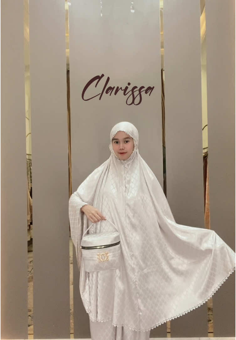 Mukena terbaru dari Musyaffa mukena dengan motif dan bahan yang cantik elegan bahan dari Armani Silk Jaguar yang pasti nyaman dipakai🥰 sudah bisa di order sekarang yuu!!🤩 #fyp #belanjaditiktok #mukenalebaran 