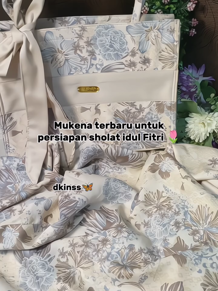 kalian kalau lagi cari mukena mewah dan elegan untuk lebaran atau pun seserahan  kalian wajib beli mukena ini mukena Majdina series ied by Khadijah Label 😍 #mukenalebaran #mukenaterbaru2025 #mukenaseserahan #mukenapremium #mukenamewah 