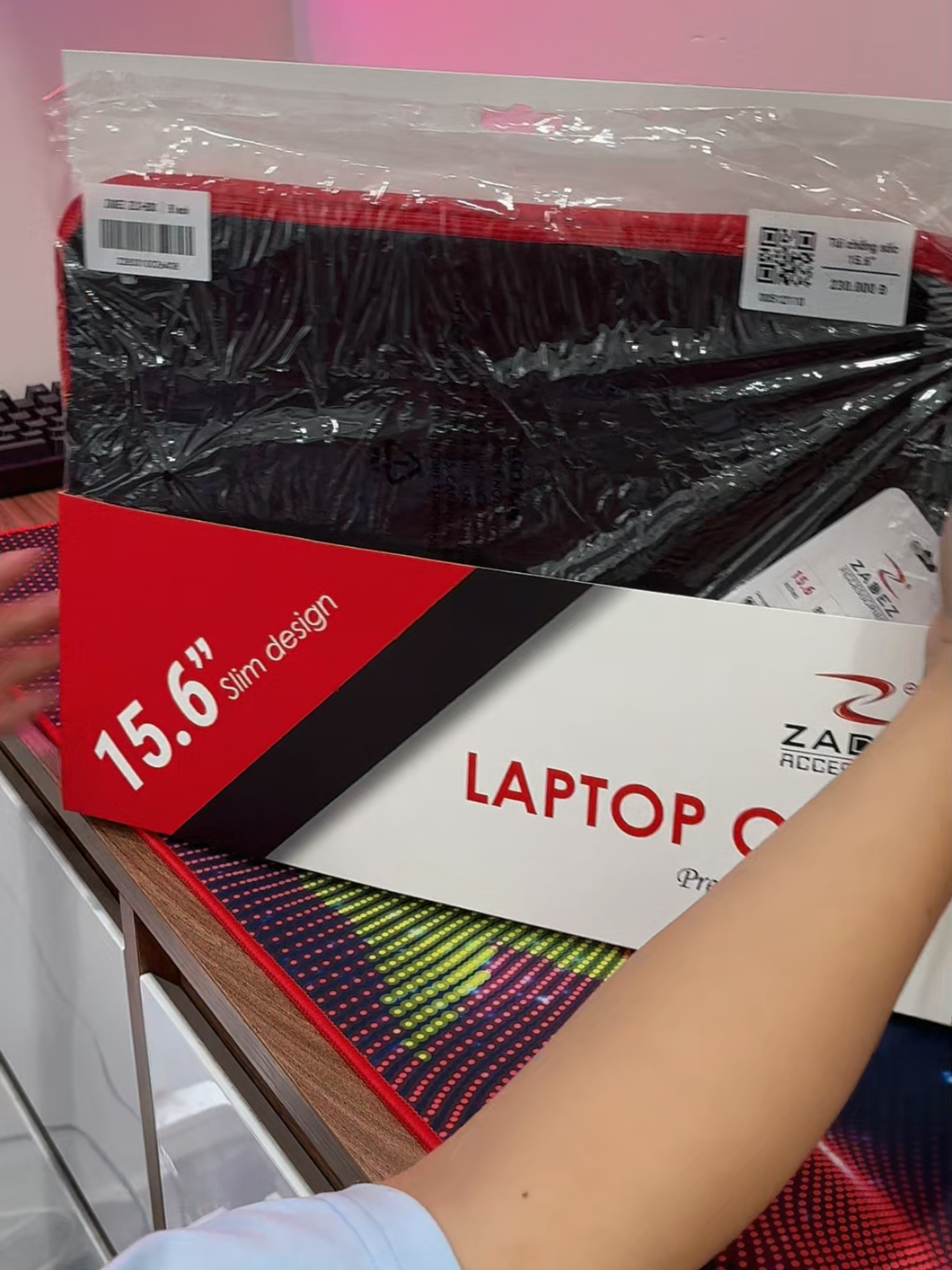 ZLC-830 | Túi chống sốc ZADEZ gọn nhẹ, phù hợp laptop văn phòng,.... #zadezvietnam #antishock