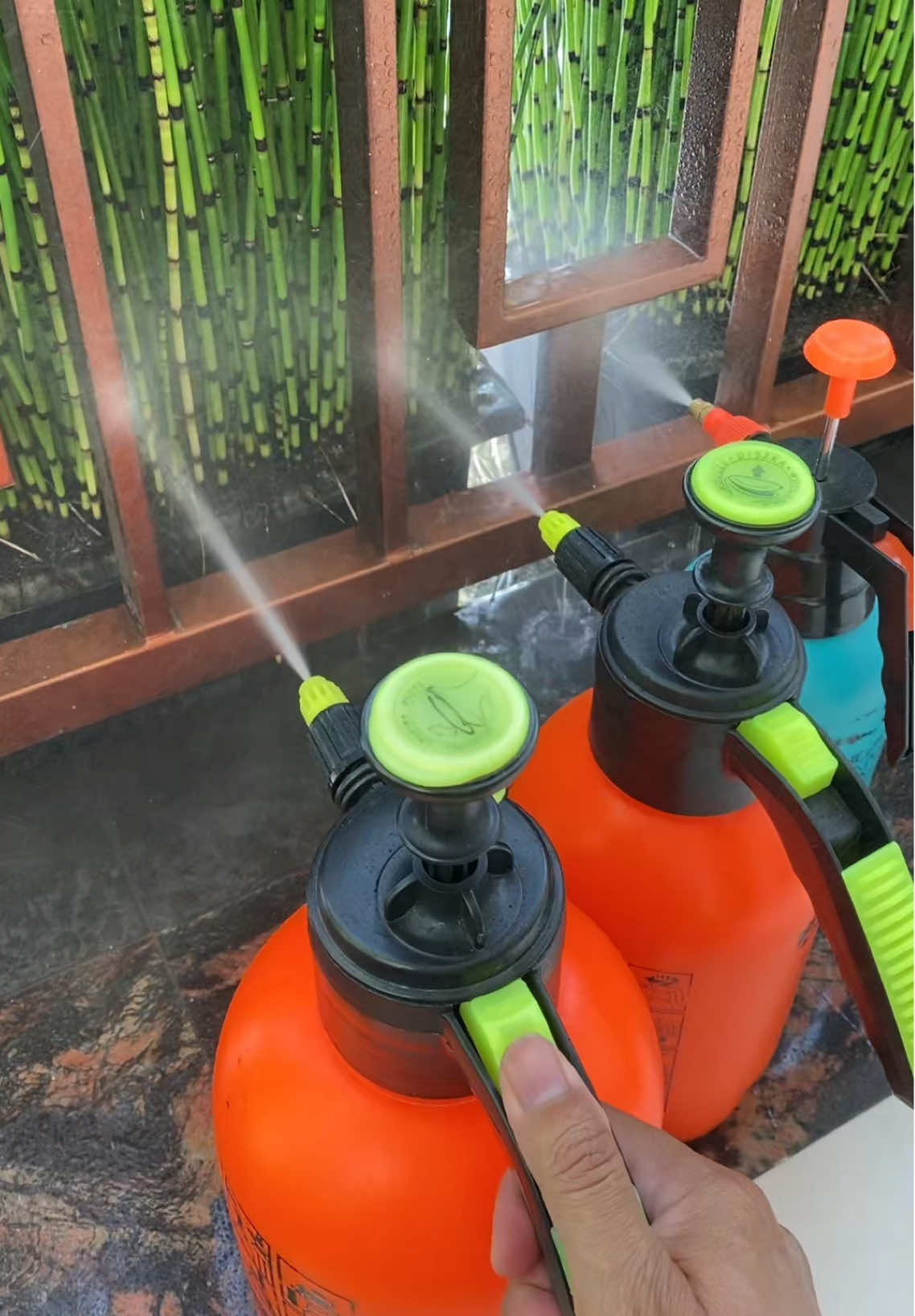 SPRAYER // ALAT SEMPROTAN #semprotan #sprayer #alatsemprot #semprotantanaman #semprotanair #semprotanburung 