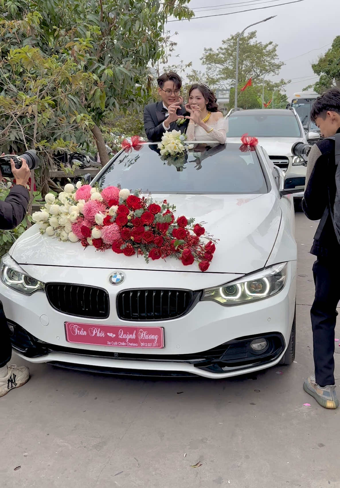 🔥 Bão Cưới mùng 6 Tết 🚘 Xe Cưới BMW 420i Mui Trần Sport + Combo Hoa tươi Luxury Nhà làm 100% cho Chú Rể ở Xuân Hoà,Xuân Trường -> Hải Vân,Hải Hậu 😍👫 #xecuoichienchelsea #viral #xecuoinamdinh #xehoanamdinh #xecuoininhbinh #xecuoihanam #xecuoithaibinh #xecuoihungyen #xecuoihanoi #xecuoihaiduong #xecuoivinhphuc #bmw420i 