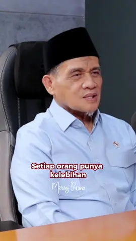 Setiap orang punya kelebihan dan kekurangannya masing-masing. #romosyafii #FriendsofMerryRiana #Quotes 