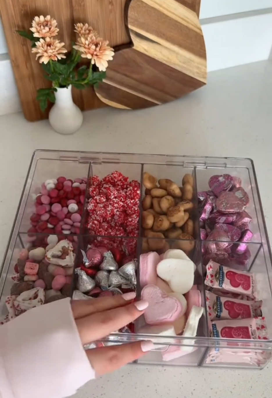 Часть 1 «ваза» продолжение в профиле! Все видео на фоне не мои. История Даши Рокс! #история #дашарокс #историидаширокс #restock #restockasmr 