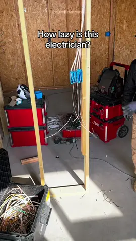 How lazy is this electrician?#tool #electriciantools #sparky #electricianlife #electriciantools #electricians #wiretwister #wirestripper 