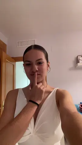 white woman #fyp #parati #foryoupage #SantJordi2024 