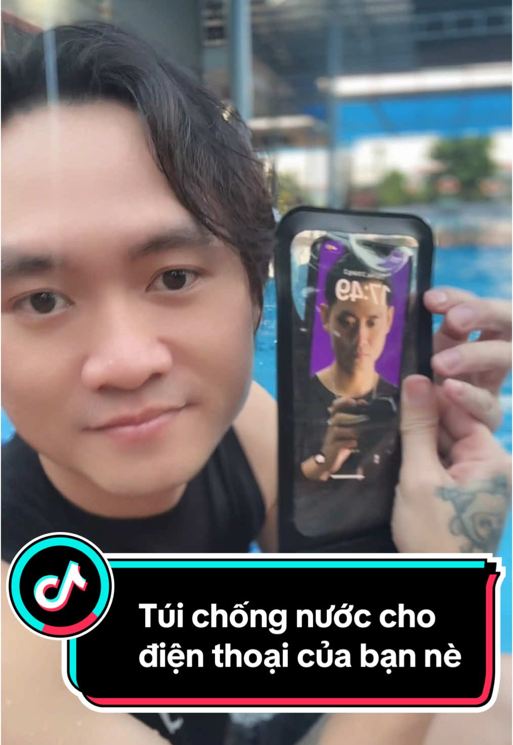 ❌ Túi chống nước đến 4 lớp của GoodFit thật sự quá tuyệt vời khi mọi người đi mưa, đi bơi hoặc làm việc trong môi trường ẩm thấp, cảm ứng vẫn rất tốt với lớp nilong trong suốt nha. #quangvureview  #tiktoker  #quangvureviewer  #tuichongnuoc  #tuichongnuocdienthoai 